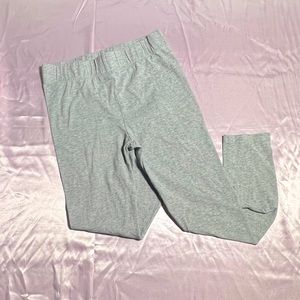 gray leggings, a staple in any wardrobe